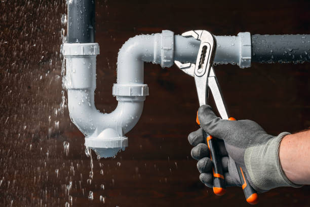 Professional Drain Cleaning technician working in Elmore, AL